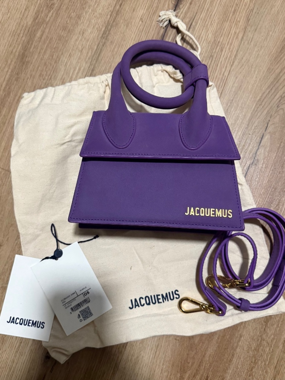 Jacquemus Le Chiquito Moyen Bag